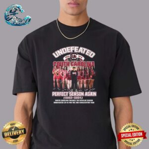South Carolina Gamecock 2024 Finishes The Regular Season Undefeated For The 2nd-Consecutive Year Premium T-Shirt
