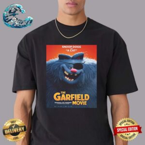Official Poster Snoop Dogg As A Cat The Garfield Movie 2024 Exclusively In Movie Theaters Vintage T-Shirt
