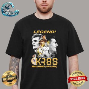 Official Legend Real Madrid Toni Kroos Kr8S 2014-2024 Signatures Unisex T-Shirt